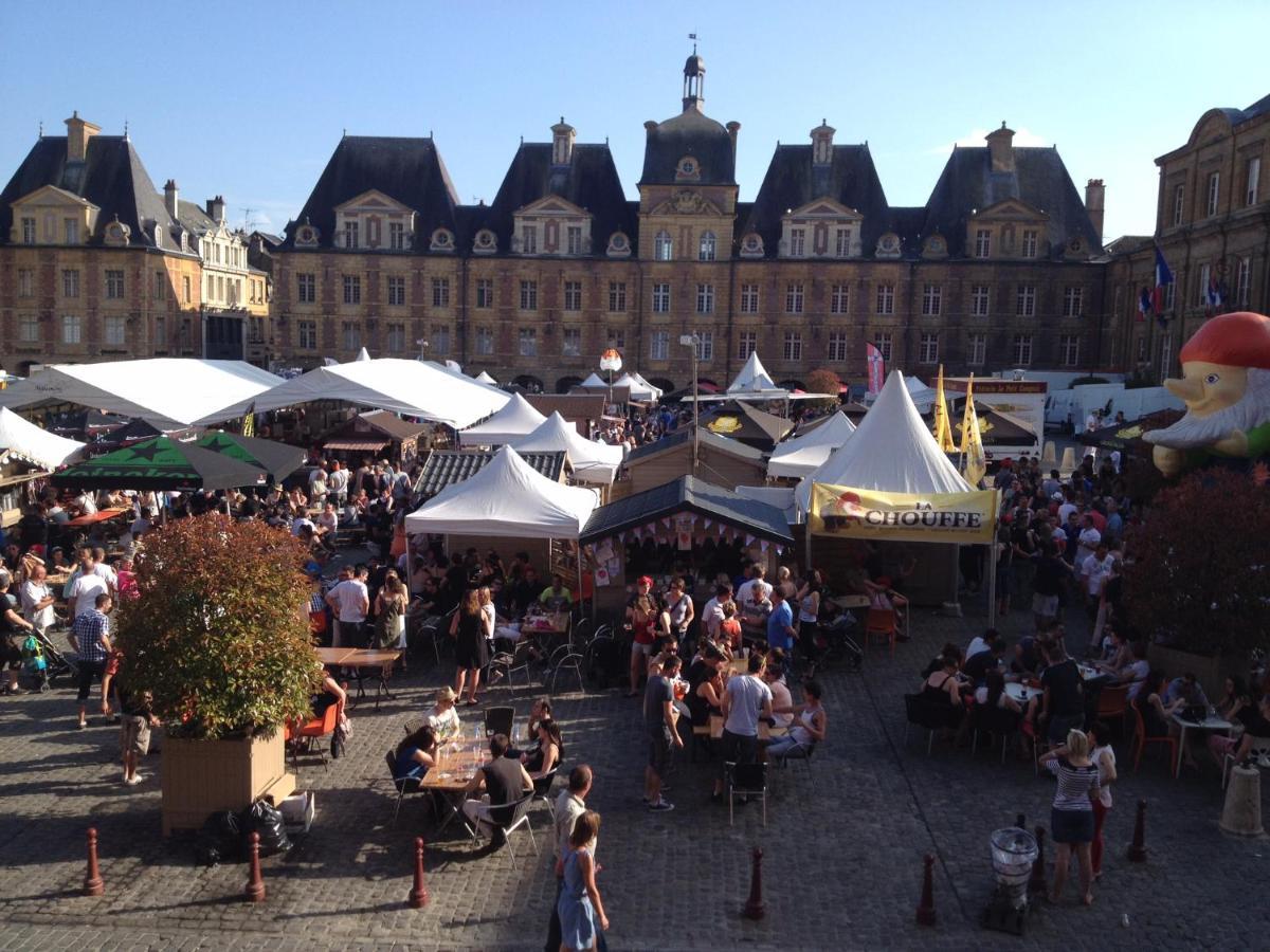 Appartement Du Grillardin- Place Ducale Charleville-Mézières Dış mekan fotoğraf